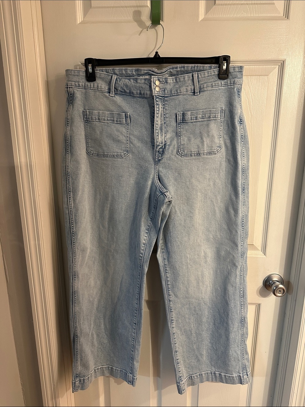 Light Wash Women’s Jeans - Casual High-Rise Straight Leg